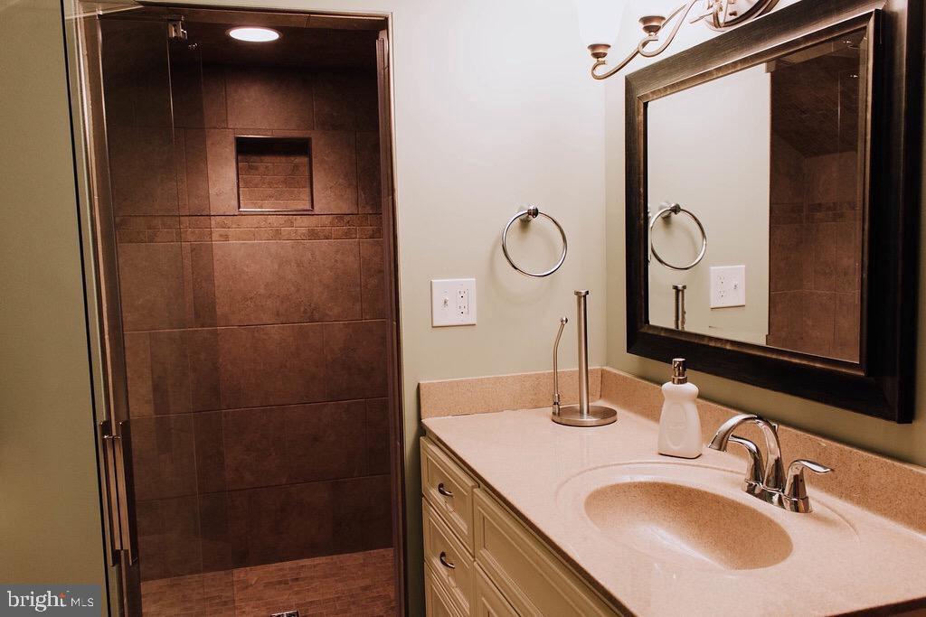 3632 East Newport Road Gordonville, PA 17529 - Photo 12 of 15 Gallery Image 12
