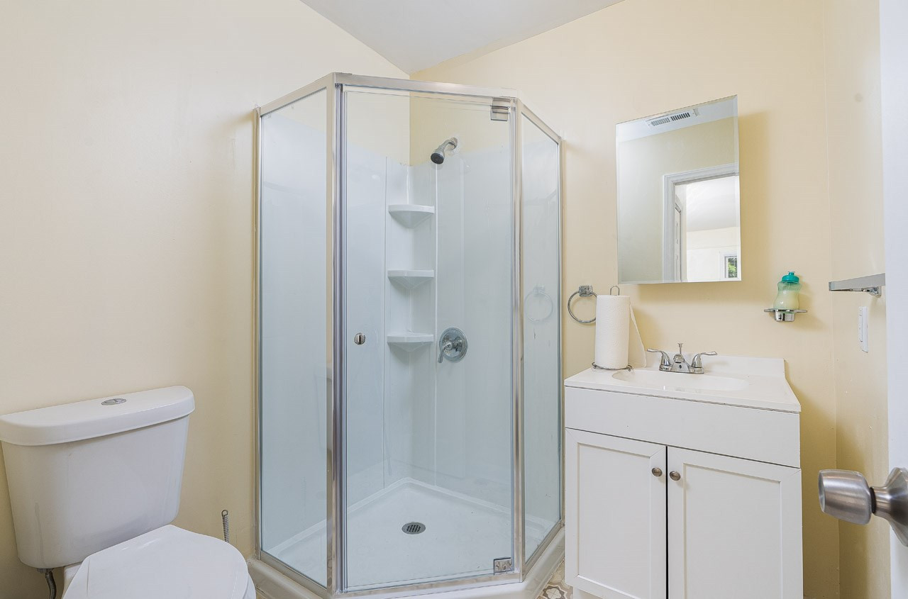 3135 Tryon Road Raleigh, NC 27603 - Photo 11 of 17 Photo 11