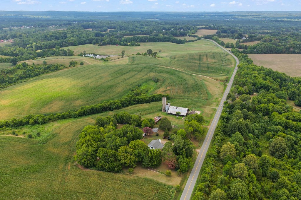 1165 Hackberry Road Sutherlin, VA 24594 - Photo 17 of 50 Gallery Image 17