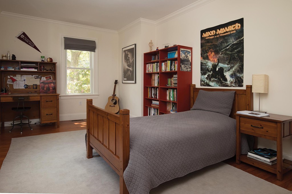 40 Oakland Road, Unit 1 Brookline, MA 02445 - Photo 7 of 9 Gallery Image 7