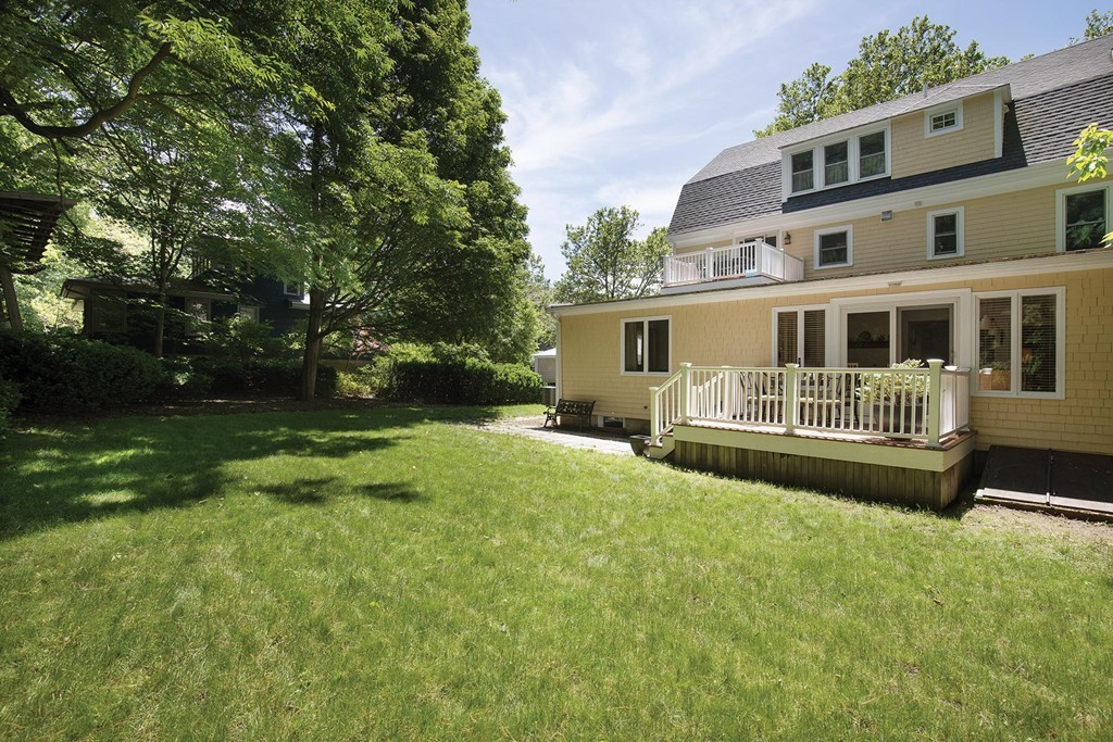 40 Oakland Road, Unit 1 Brookline, MA 02445 - Photo 9 of 9 Gallery Image 9