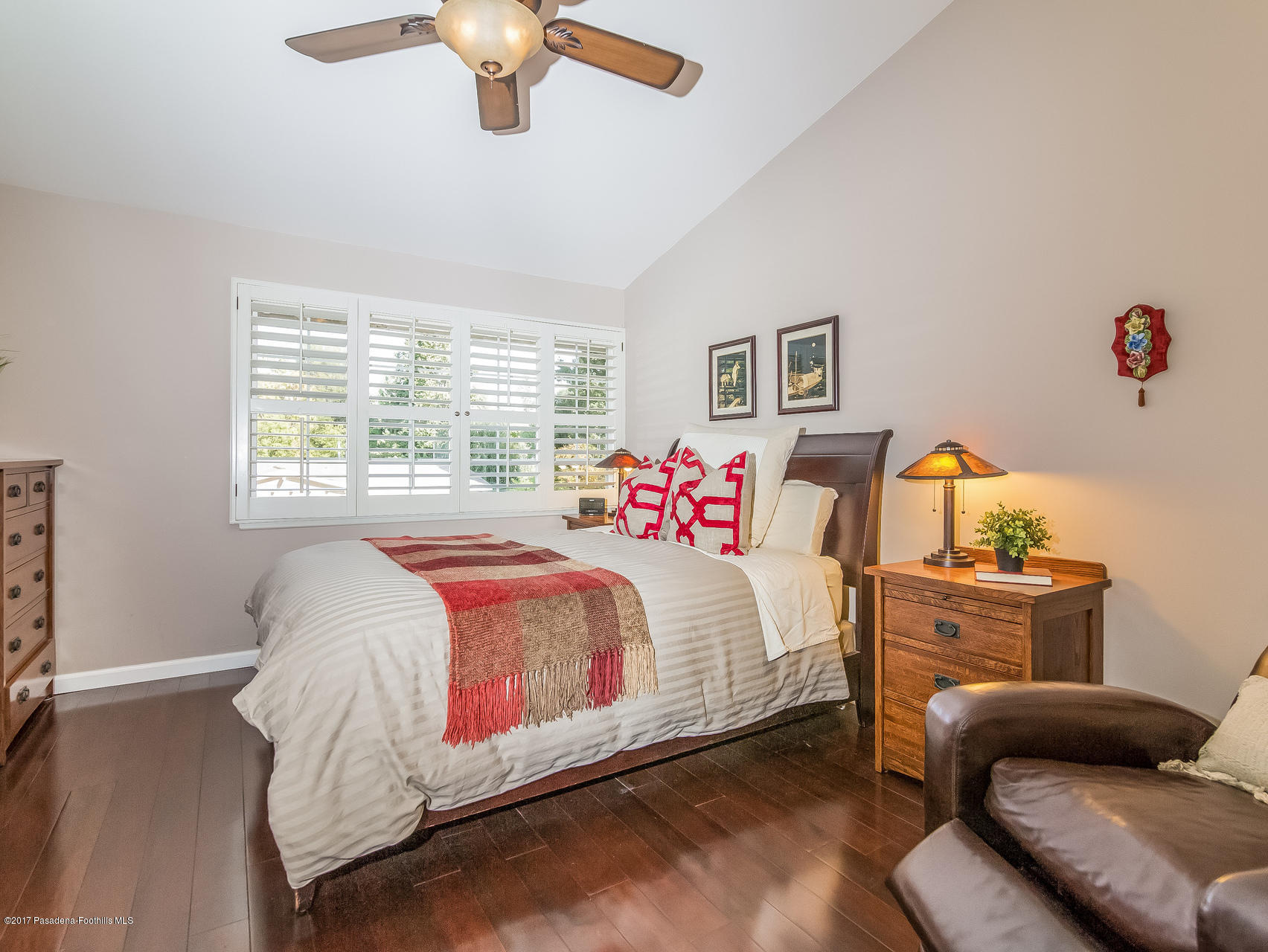 1295 Doremus Road Pasadena, CA 91105 - Photo 18 of 34 022-Master_Bedroom-4927125-medium4x3