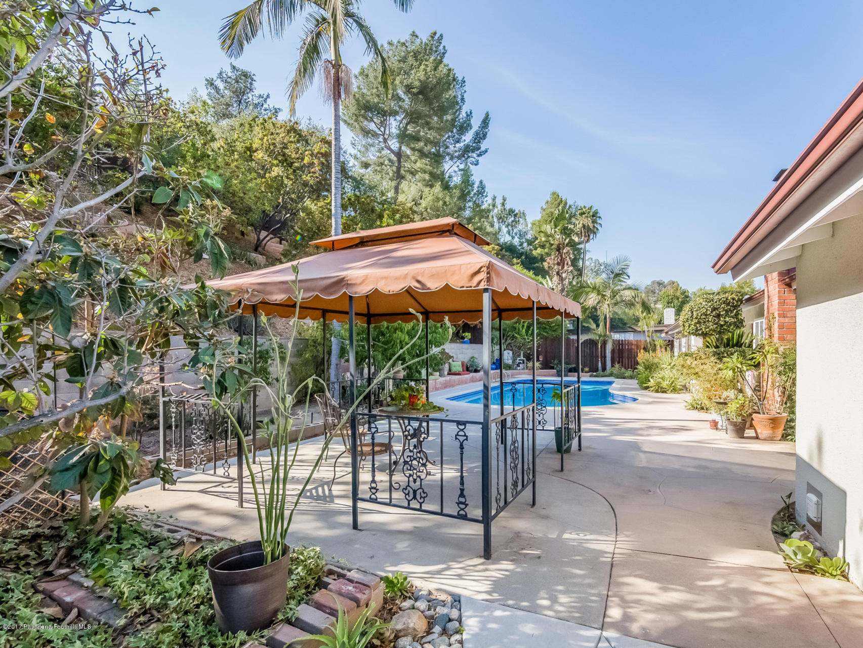 1295 Doremus Road Pasadena, CA 91105 - Photo 25 of 34 040-Pool-4927131-medium4x3