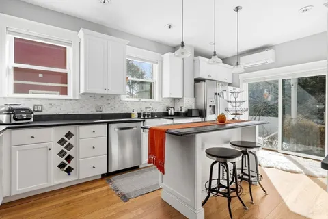 $1,025,000 | 44 Prince Street, Unit 1, Boston, MA 02130