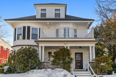 $1,025,000 | 44 Prince Street, Unit 1, Boston, MA 02130