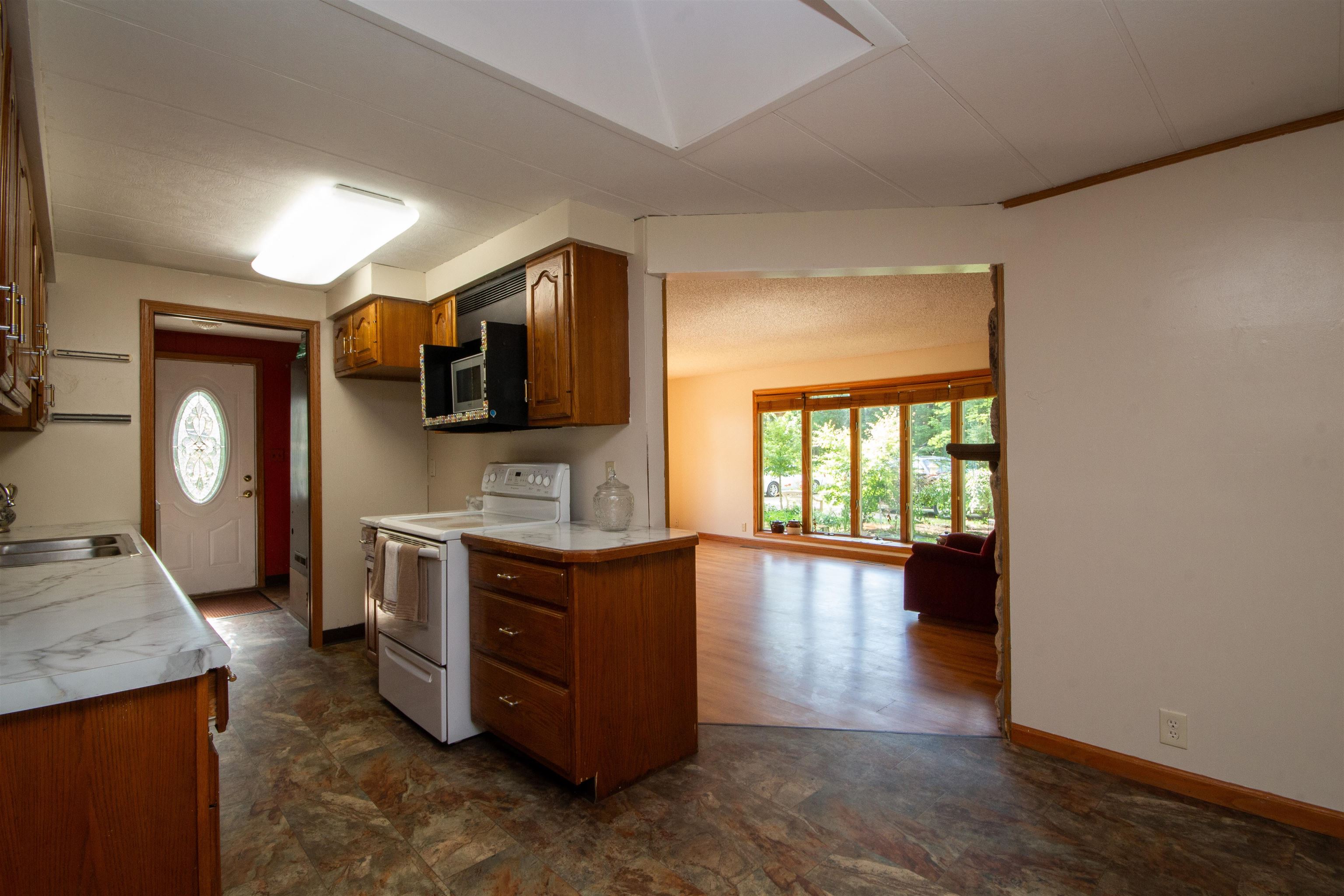 8321 East Broadway Road Mount Pleasant, MI 48858 - Photo 7 of 24 1913329-6.JPG