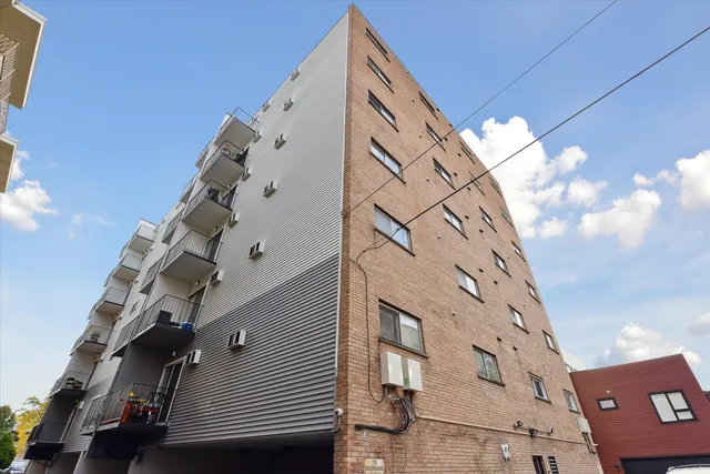 $160,000 | 7449 Washington Street, Unit 207, Forest Park, IL 60130