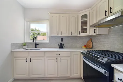 $340,000 | 330 South Broadway, Unit B10, Tarrytown, NY 10591