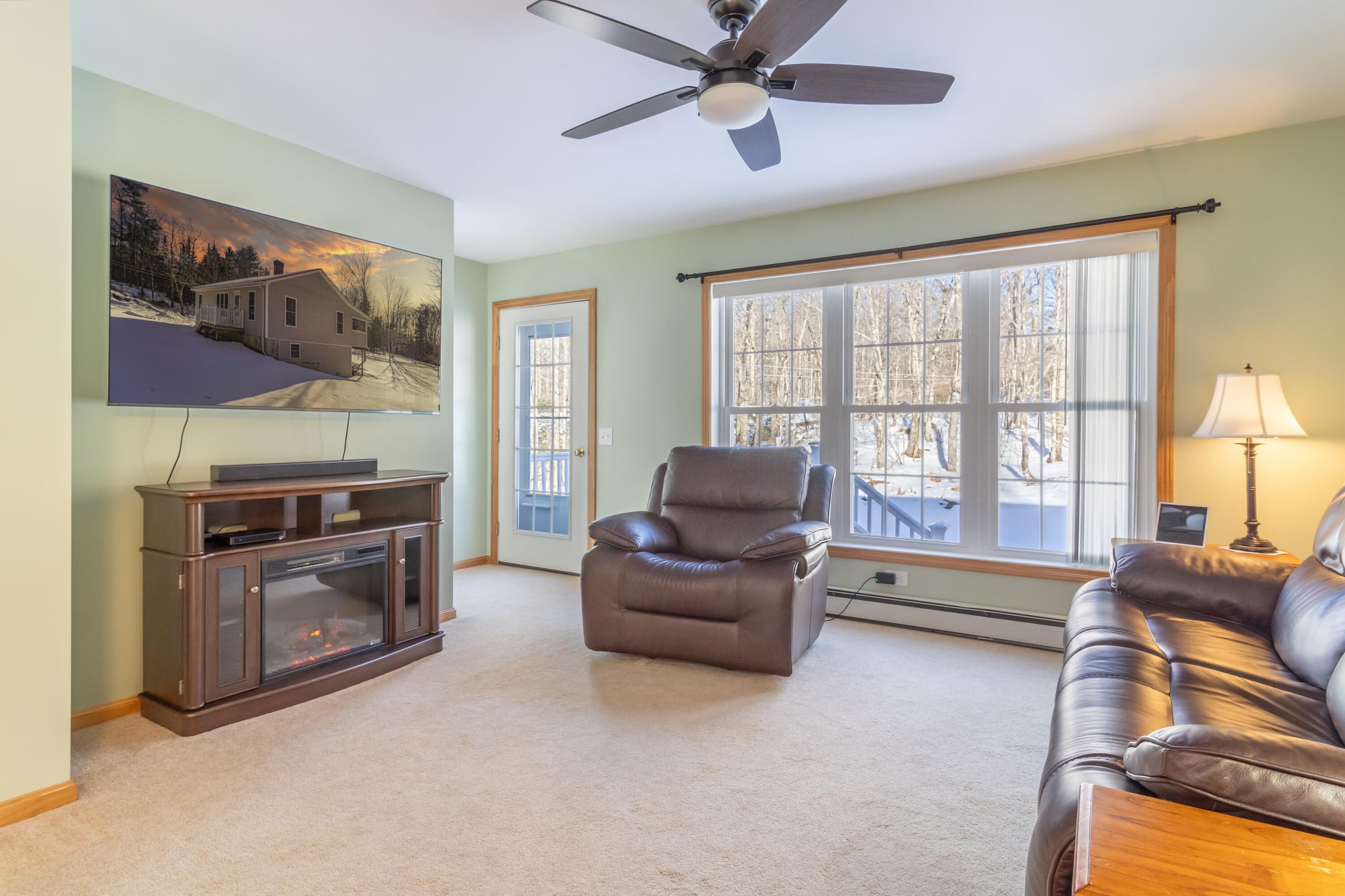 17 Maple Rdg Drive Bucksport, ME 04416 - Photo 28 of 52 17 Maple Ridge Interiors-14