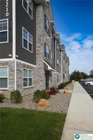 $2,150 | 1210 Eaton Avenue, Unit 304, Bethlehem, PA 18018