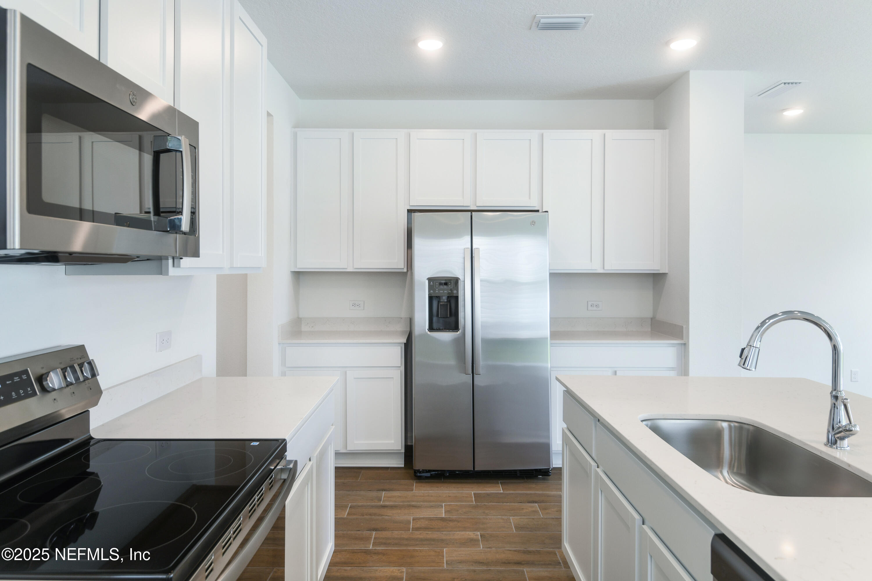 6015 Oracle Road Jacksonville, FL 32205 - Photo 5 of 20 6015 Oracle Court-3