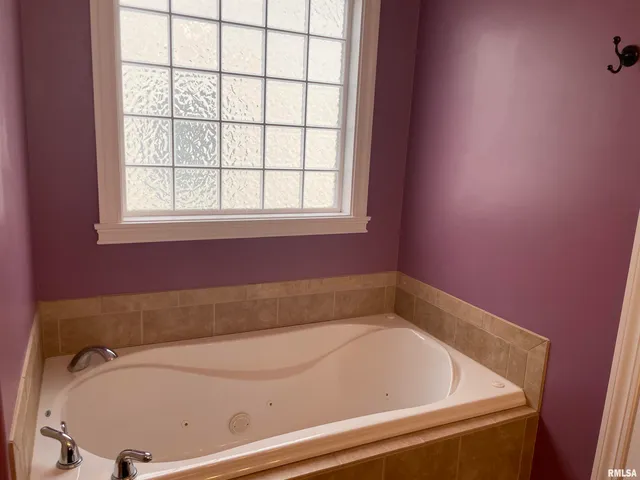 $2,250 | 700 Garvey Lane, Chatham, IL 62629