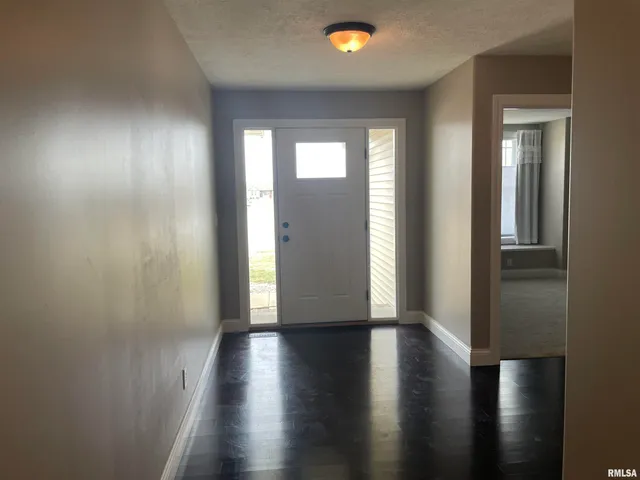 $2,250 | 700 Garvey Lane, Chatham, IL 62629