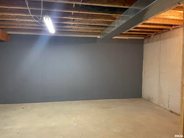 $2,250 | 700 Garvey Lane, Chatham, IL 62629