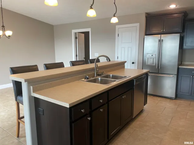 $2,250 | 700 Garvey Lane, Chatham, IL 62629