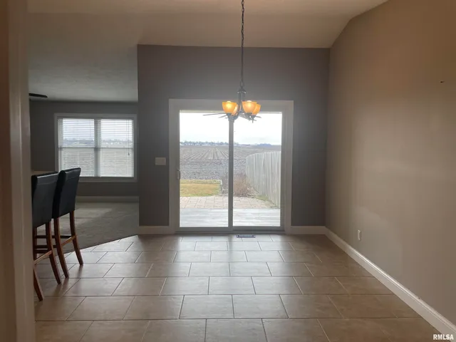 $2,250 | 700 Garvey Lane, Chatham, IL 62629