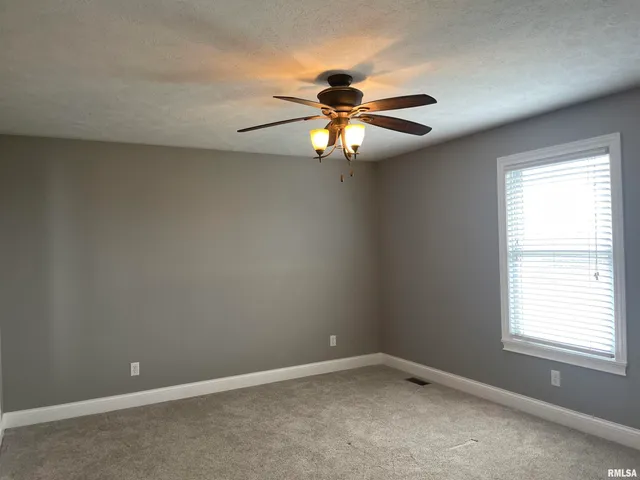 $2,250 | 700 Garvey Lane, Chatham, IL 62629