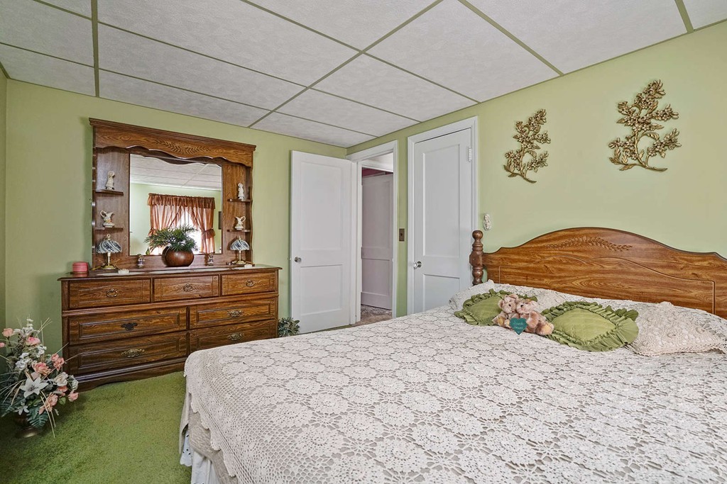 28 Edwards Road Braintree, MA 02184 - Photo 17 of 26 Gallery Image 17