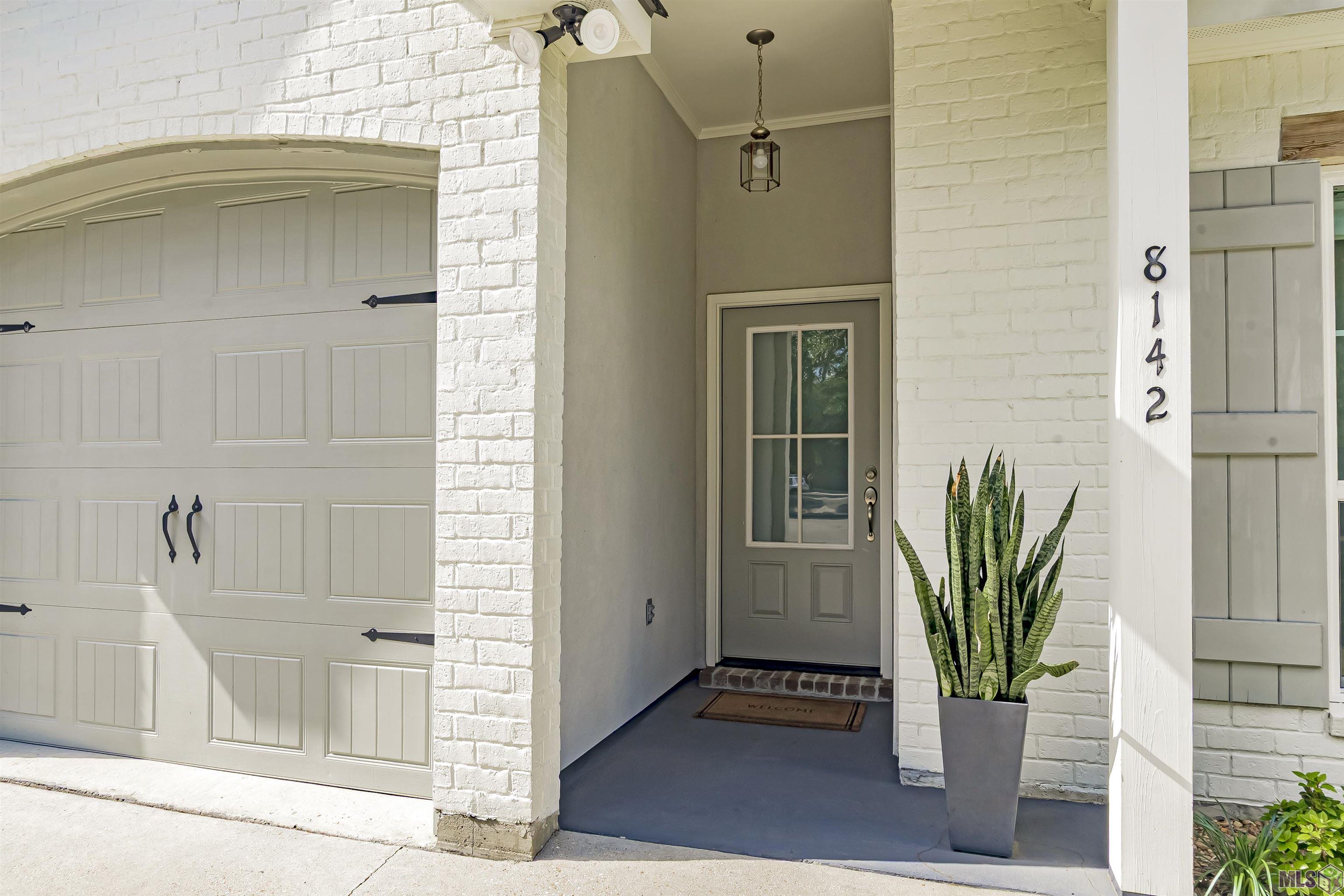 8142 Stonelake Avenue Baton Rouge, LA 70820 - Photo 2 of 39