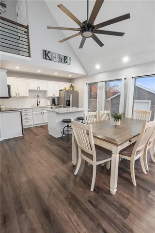 $525,000 | 385 Lake Viking Terrace, Gallatin, MO 64640