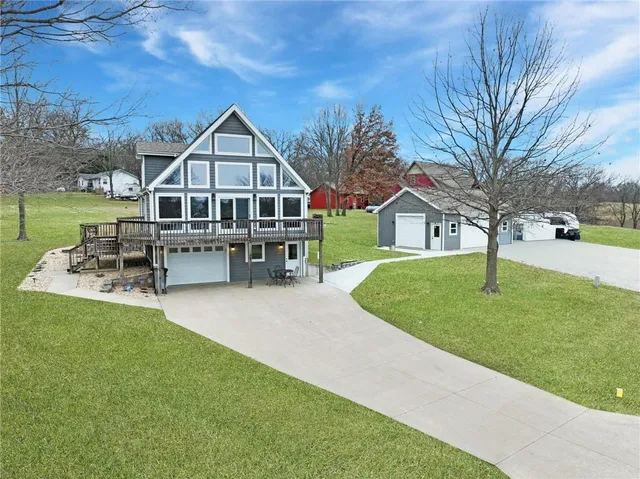 $525,000 | 385 Lake Viking Terrace, Gallatin, MO 64640