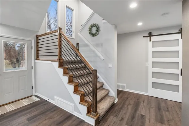 $525,000 | 385 Lake Viking Terrace, Gallatin, MO 64640