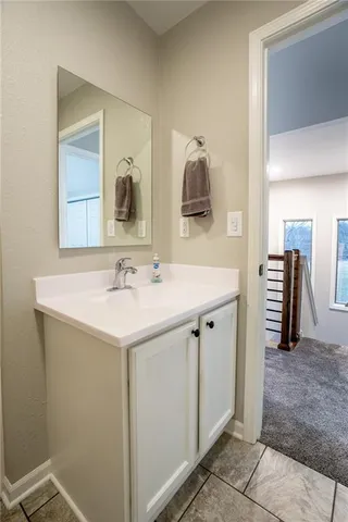 $525,000 | 385 Lake Viking Terrace, Gallatin, MO 64640