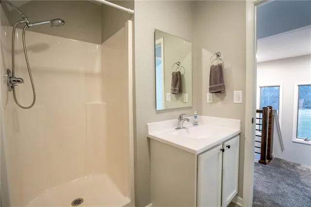 $525,000 | 385 Lake Viking Terrace, Gallatin, MO 64640