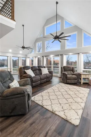 $525,000 | 385 Lake Viking Terrace, Gallatin, MO 64640