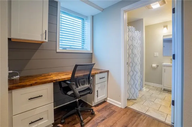 $525,000 | 385 Lake Viking Terrace, Gallatin, MO 64640