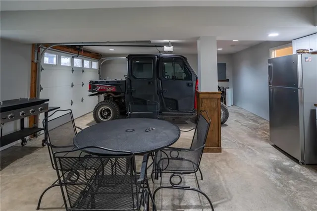 $525,000 | 385 Lake Viking Terrace, Gallatin, MO 64640