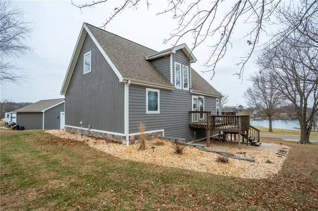 $525,000 | 385 Lake Viking Terrace, Gallatin, MO 64640