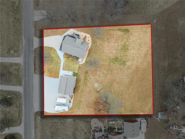 $525,000 | 385 Lake Viking Terrace, Gallatin, MO 64640