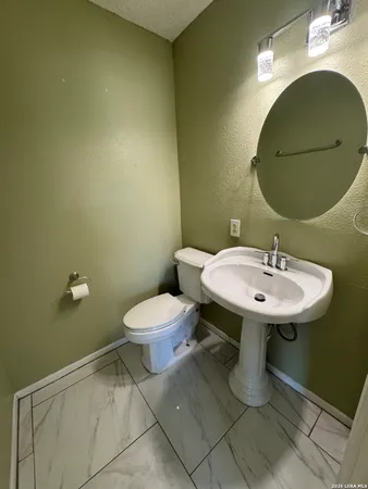 $2,700 | 11514 Cavendish Circle, San Antonio, TX 78251