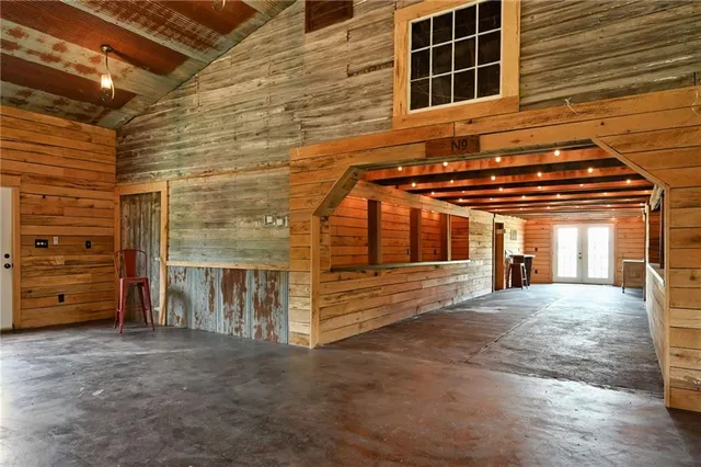 $1,900,000 | 2105 Northeast 315 Pvt Road, Osceola, MO 64776