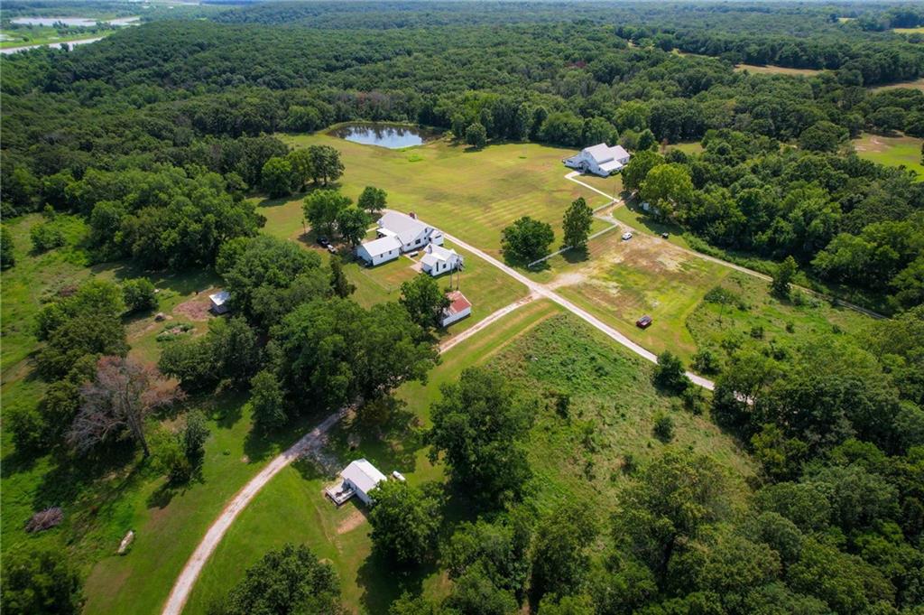 2105 Northeast 315 Pvt Road Osceola, MO 64776 - Photo 4 of 99