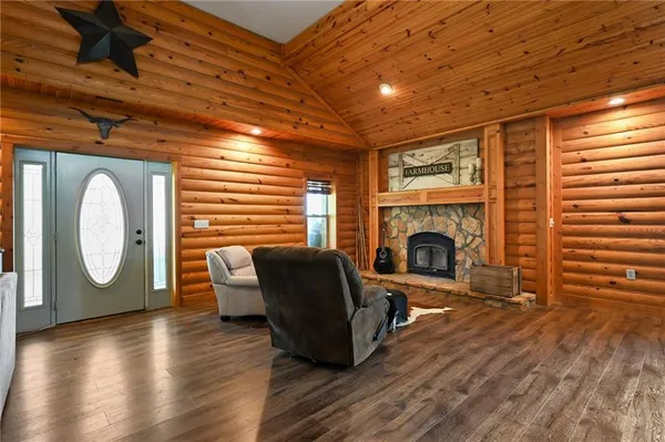 $1,900,000 | 2105 Northeast 315 Pvt Road, Osceola, MO 64776