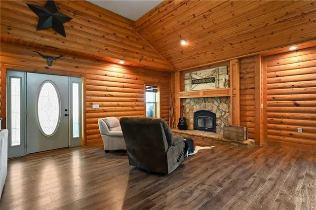 $1,900,000 | 2105 Northeast 315 Pvt Road, Osceola, MO 64776