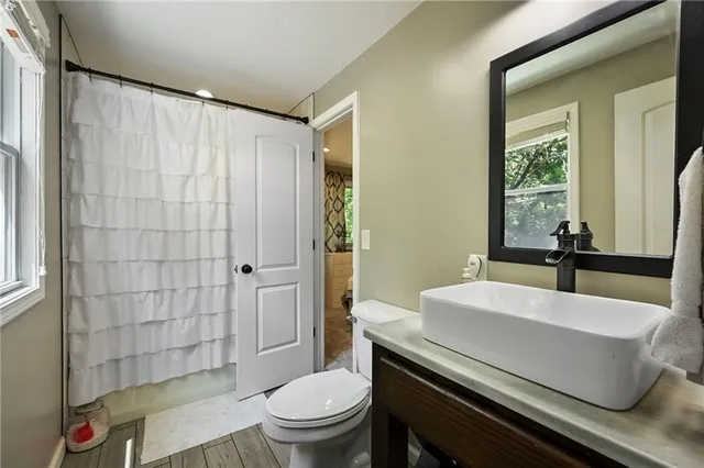 $1,900,000 | 2105 Northeast 315 Pvt Road, Osceola, MO 64776