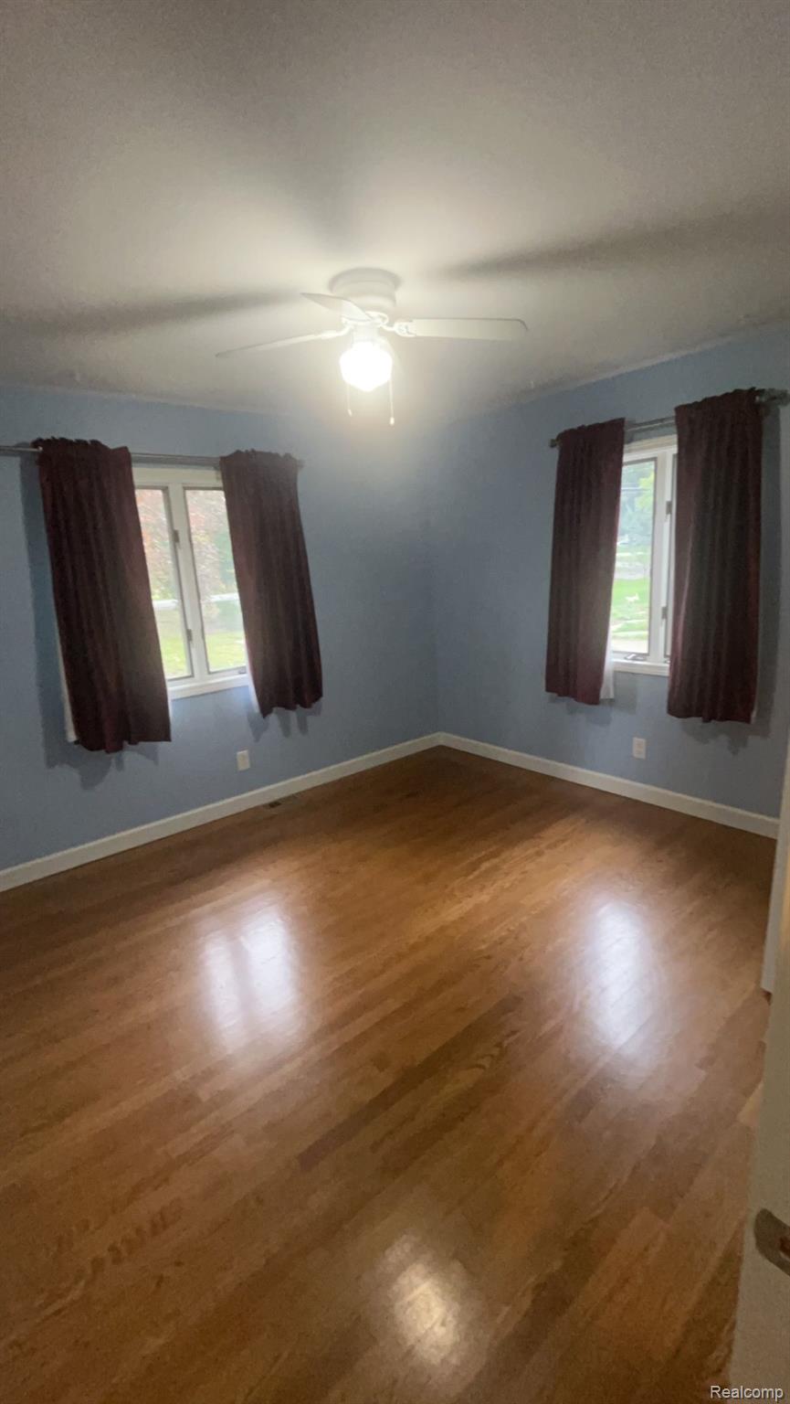 12504 Linden Road Linden, MI 48451 - Photo 16 of 26 Gallery Image 16