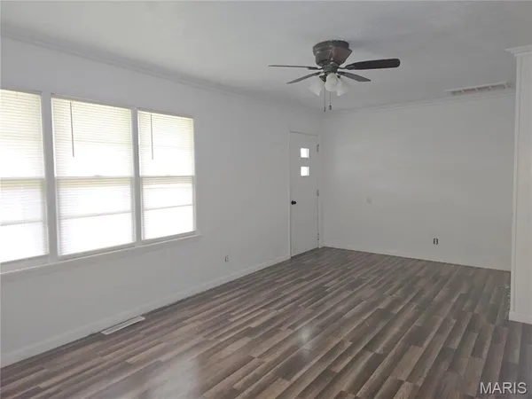 $114,900 | 801 North Poplar Street, Dexter, MO 63841