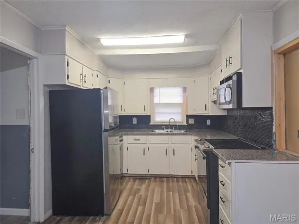 $114,900 | 801 North Poplar Street, Dexter, MO 63841