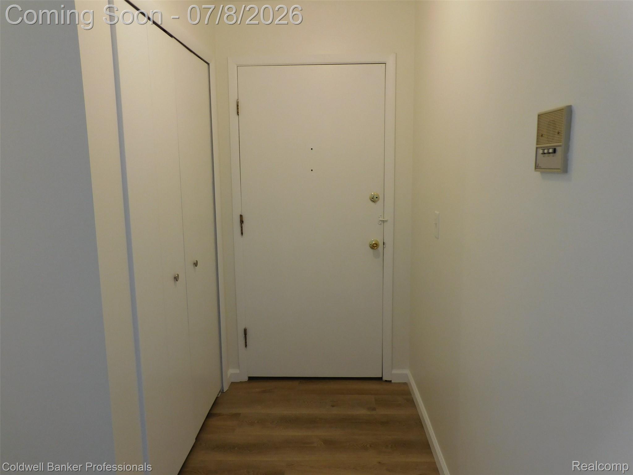 284 East 13 Mile Road Madison Heights, MI 48071 - Photo 10 of 21 DSCI2570.JPG