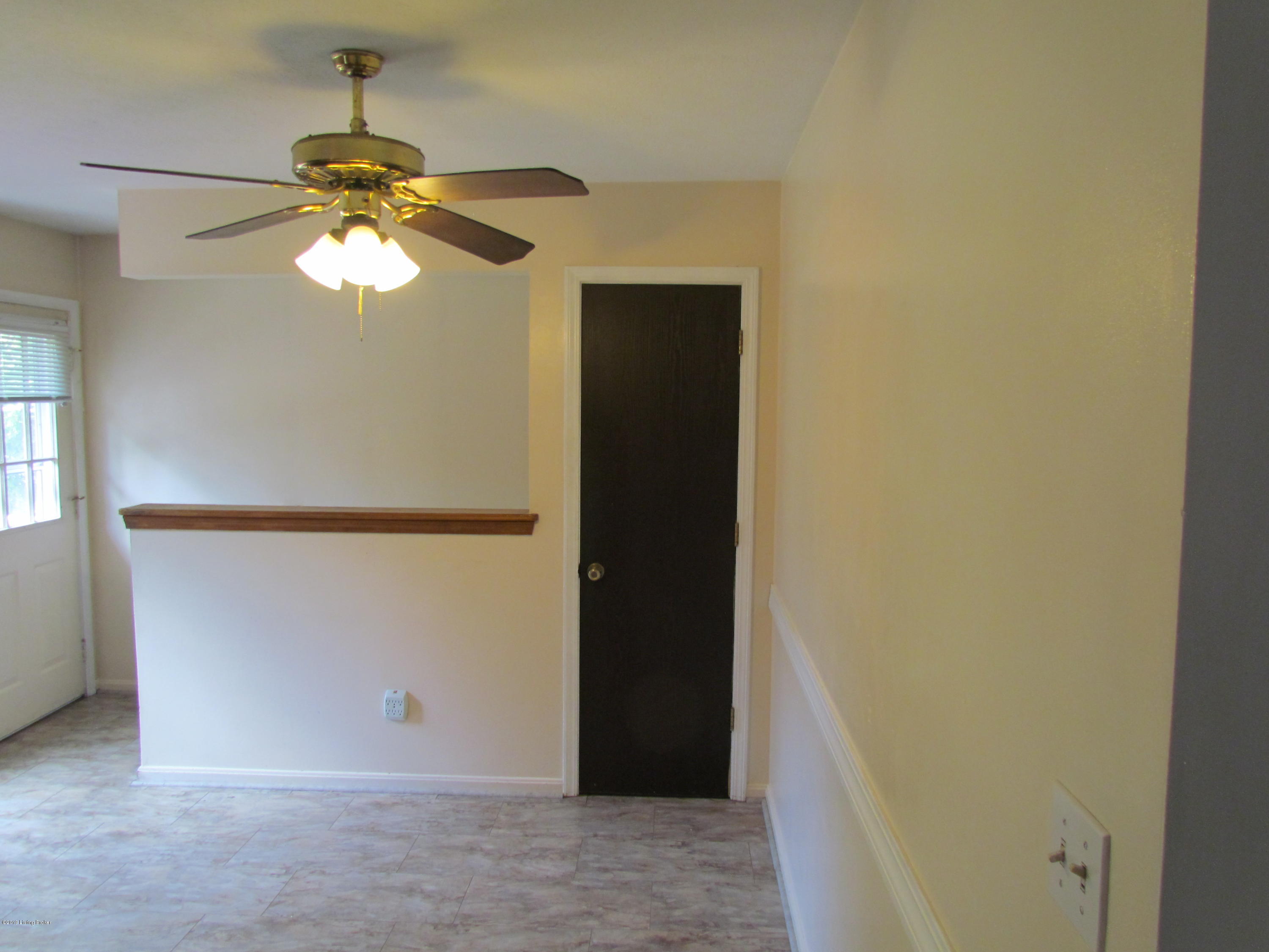7300 Ridge Creek Road Louisville, KY 40291 - Photo 5 of 23 IMG_2869