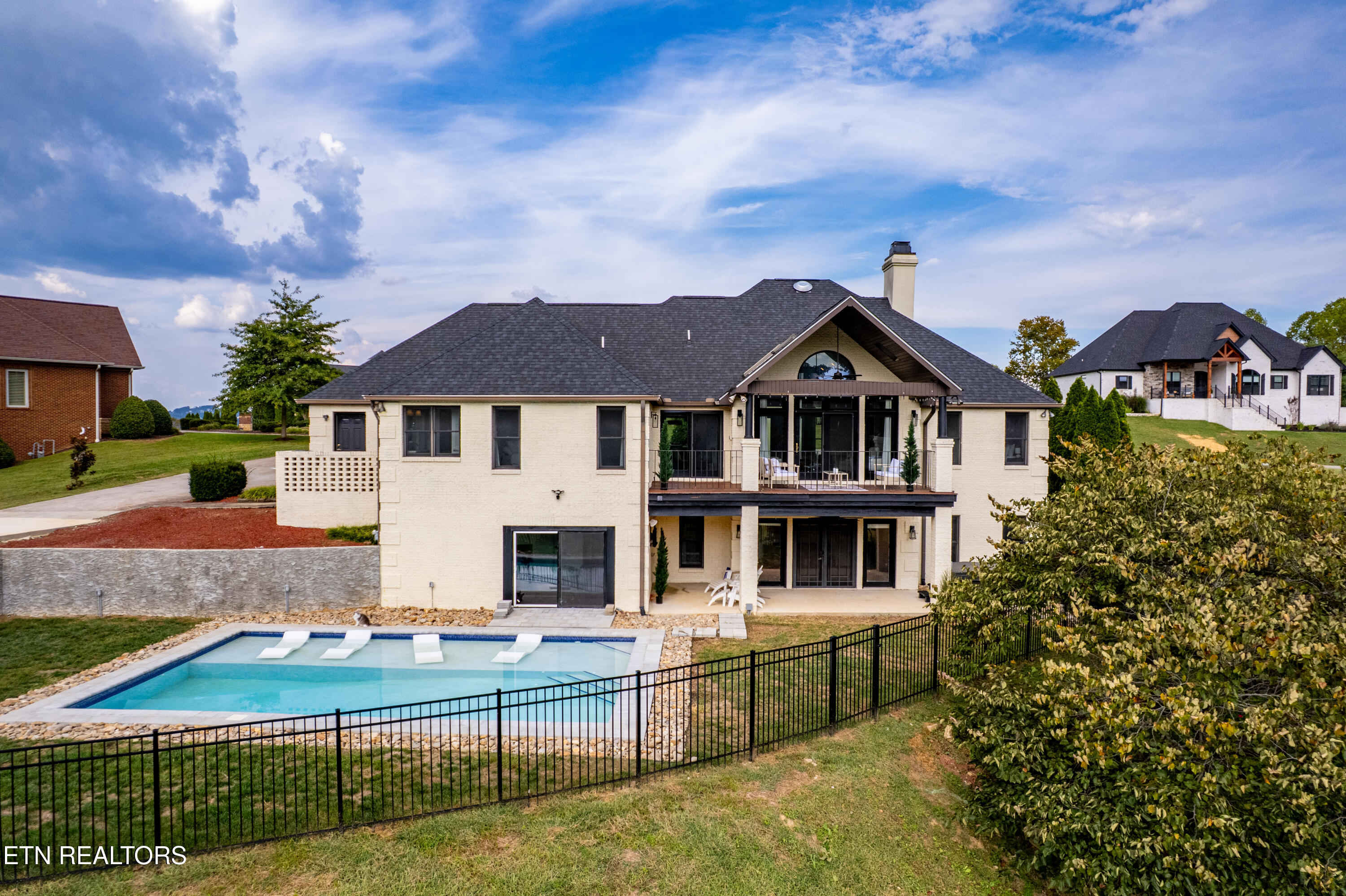 225 Bobwhite Trail Sevierville, TN 37876 - Photo 2 of 49 225 Bobwhite Trail-4