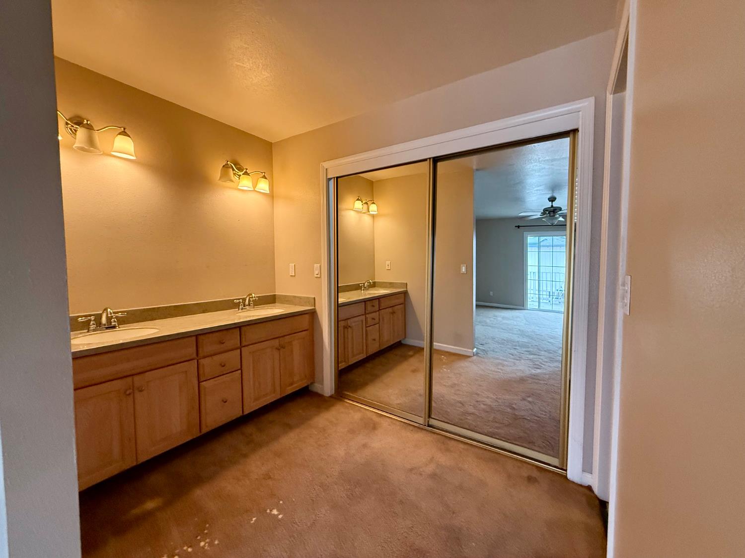 1617 Chaparral Way Stockton, CA 95209 - Photo 12 of 14