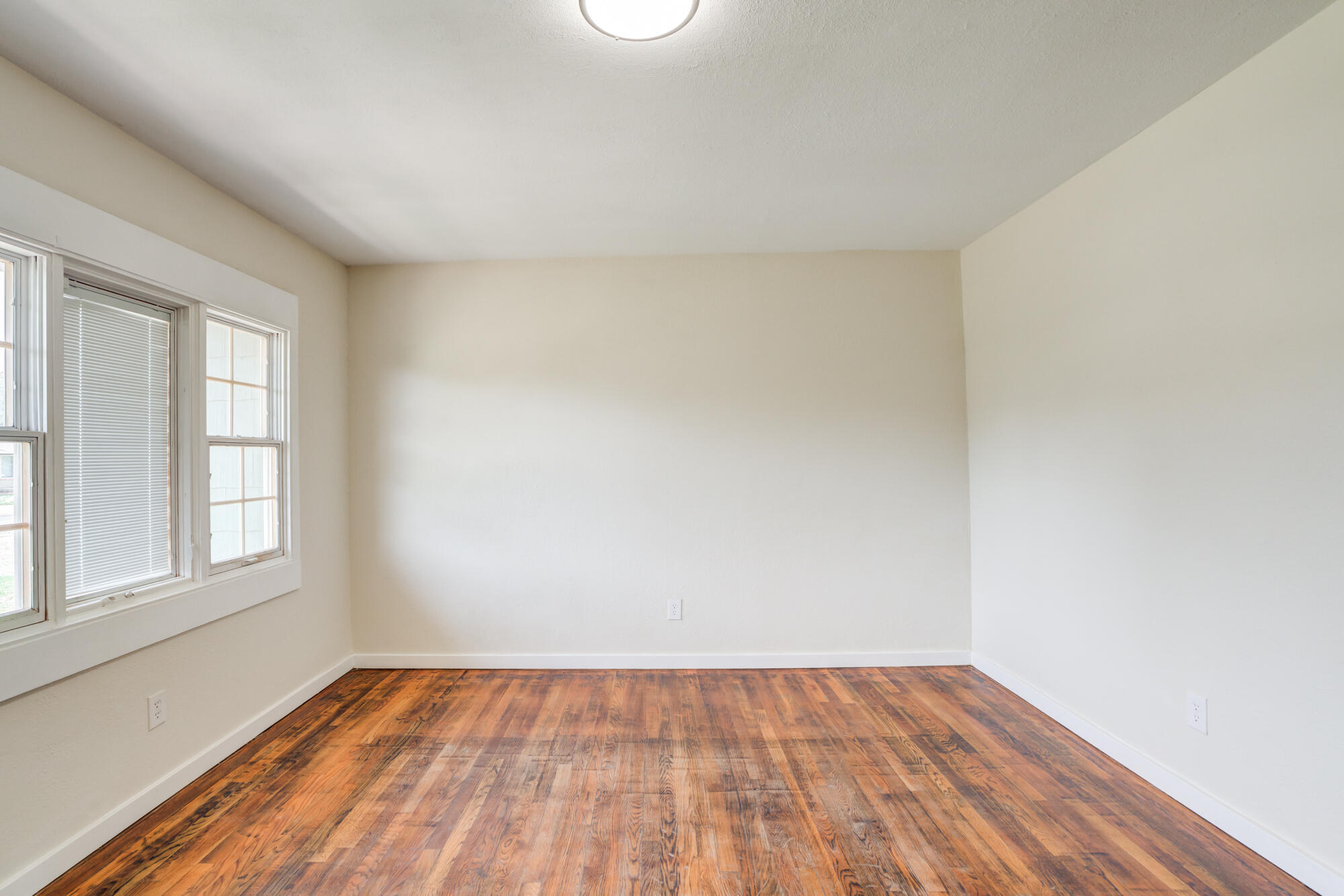 1508 39th Street Lubbock, TX 79412 - Photo 4 of 24 DSC02336_37_38_39_40