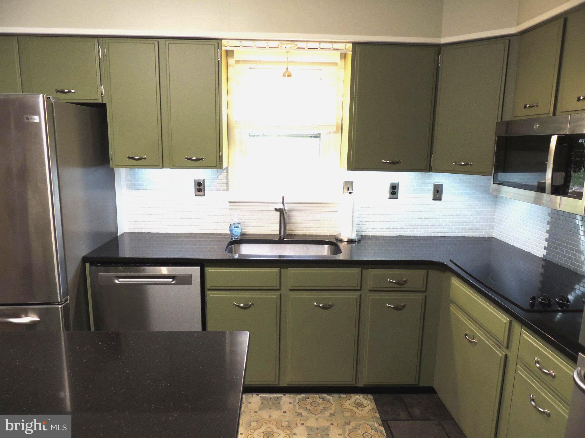 5838 Oklahoma Road Sykesville, MD 21784 - Photo 10 of 72 Charming kitchen with modern flair.