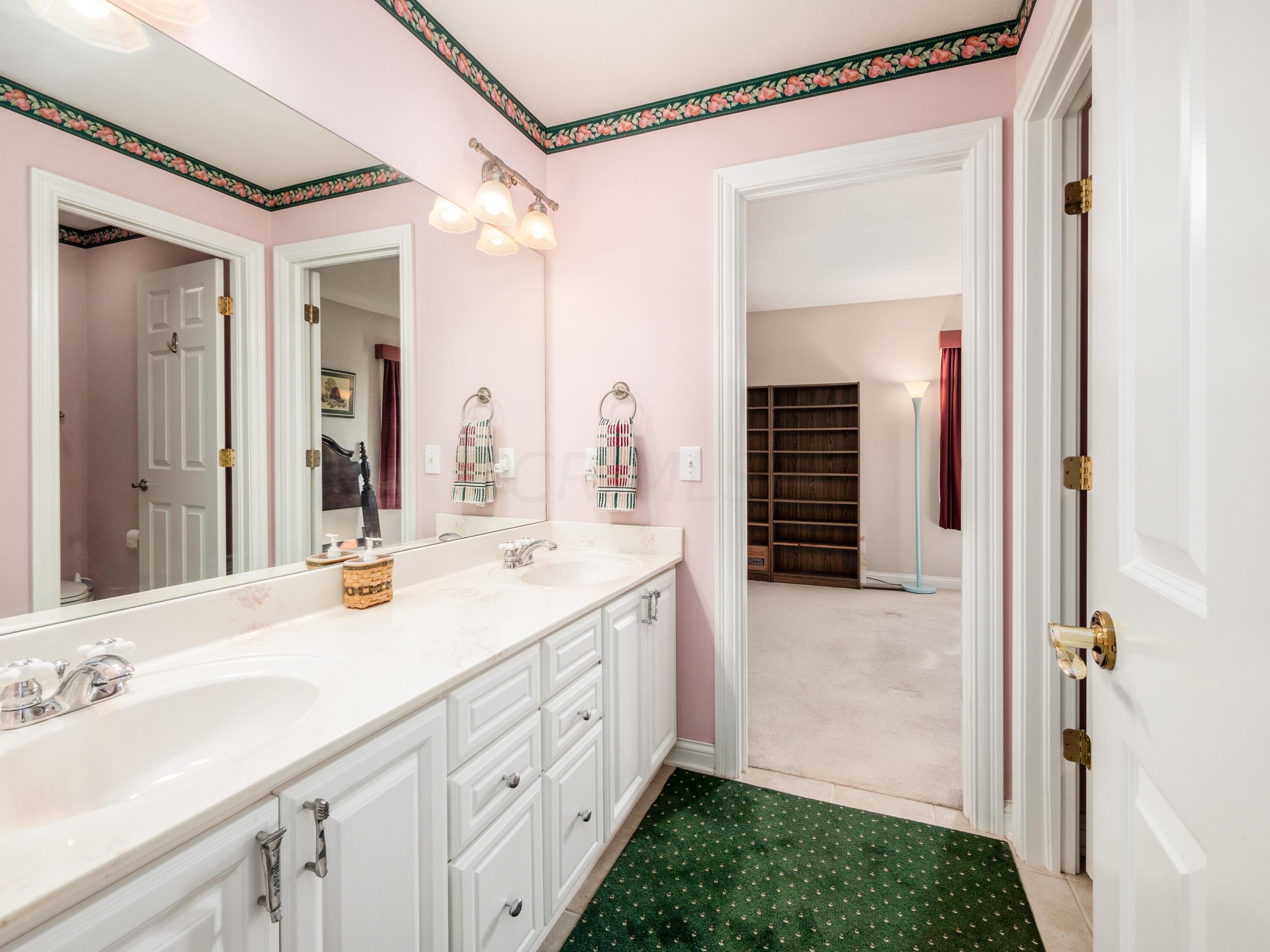 12344 Gorsuch Road Galena, OH 43021 - Photo 37 of 47 Upstairs Full Bath
