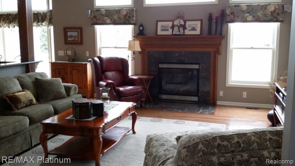 13734 Clyde Road Holly, MI 48442 - Photo 13 of 44 20140407_130729.jpg